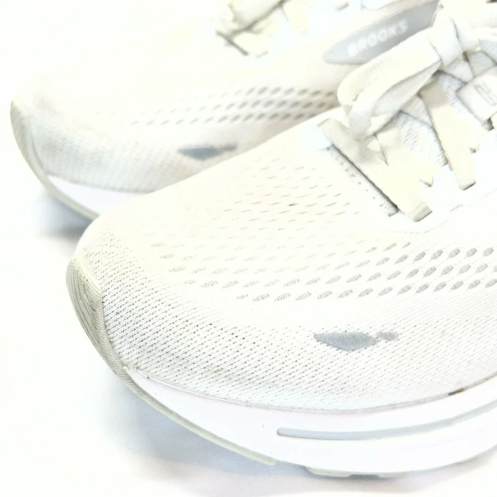 Brooks Adrenaline GTS 23 Women's Size 12 B (Medium) Running Shoes White Gray‎